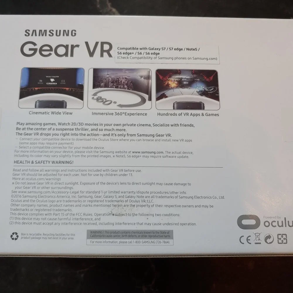 Excellent Used Condition SAMSUNG GEAR VR SM-R323 Headset Powered by OCULUS